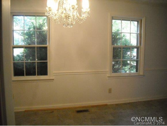 2297 Glenheath Dr. - Photo 5