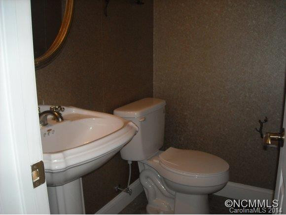 2297 Glenheath Dr. - Photo 7