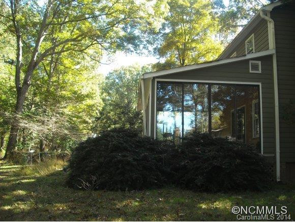 2297 Glenheath Dr. - Photo 8