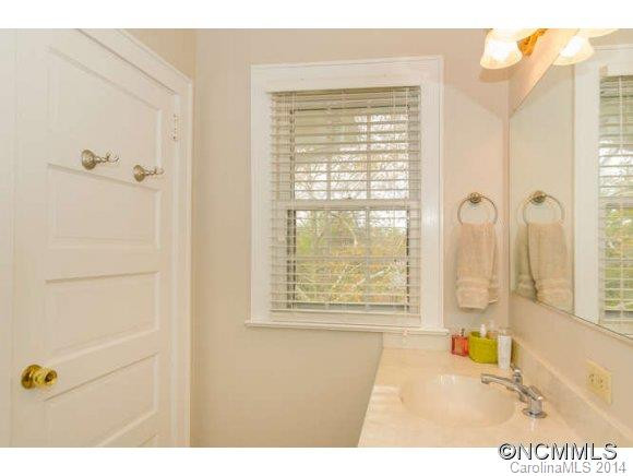 36 Evelyn Place - Photo 23
