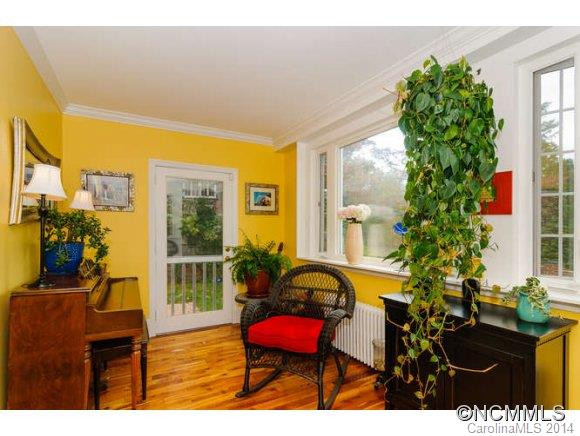 36 Evelyn Place - Photo 10