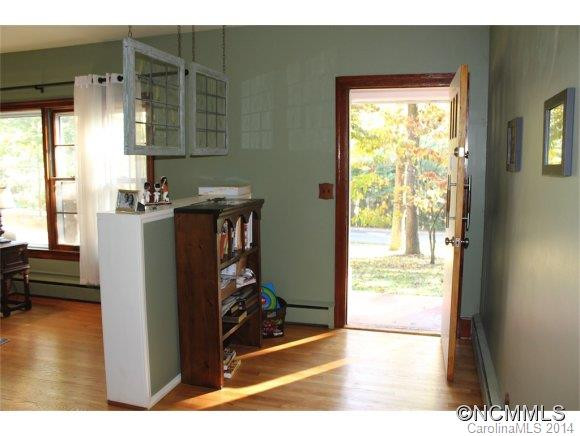 372 Kenilworth Road - Photo 3