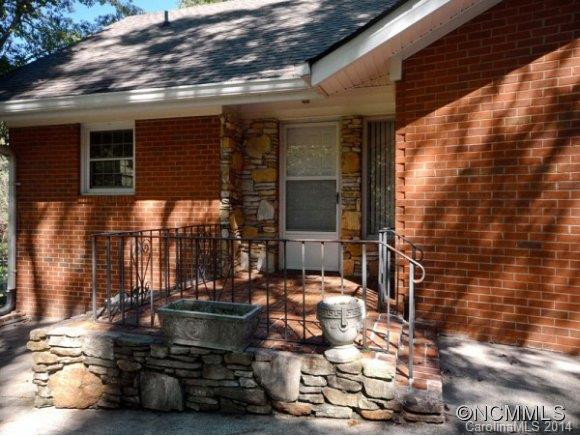 704 ERKWOOD DRIVE - Photo 4