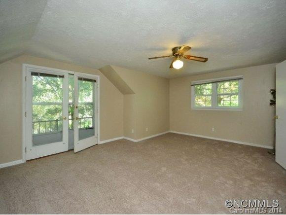 704 ERKWOOD DRIVE - Photo 9