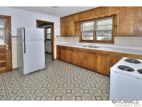 1533 Allens Creek Rd - Photo 7