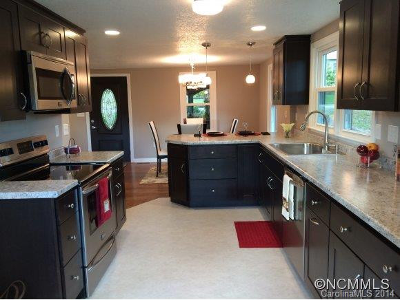 216 View Street - Photo 3