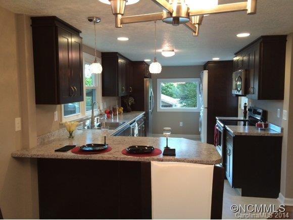 216 View Street - Photo 5