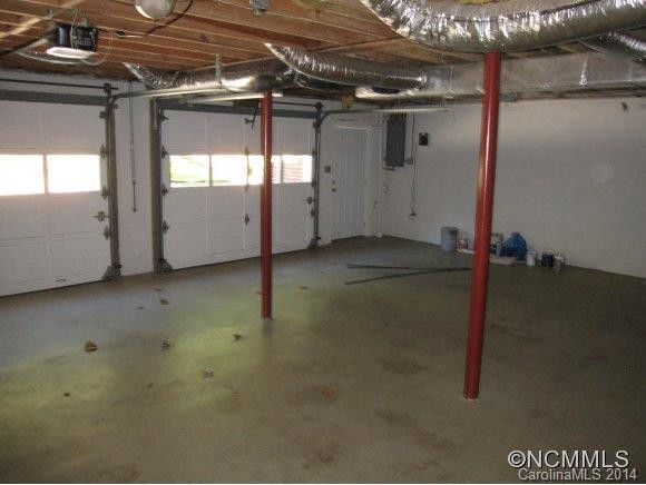 5 Silverstone Drive - Photo 14