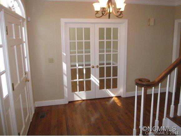 5 Silverstone Drive - Photo 5