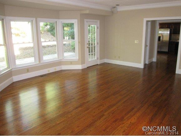5 Silverstone Drive - Photo 7