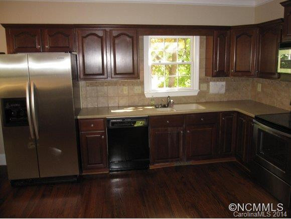 5 Silverstone Drive - Photo 9