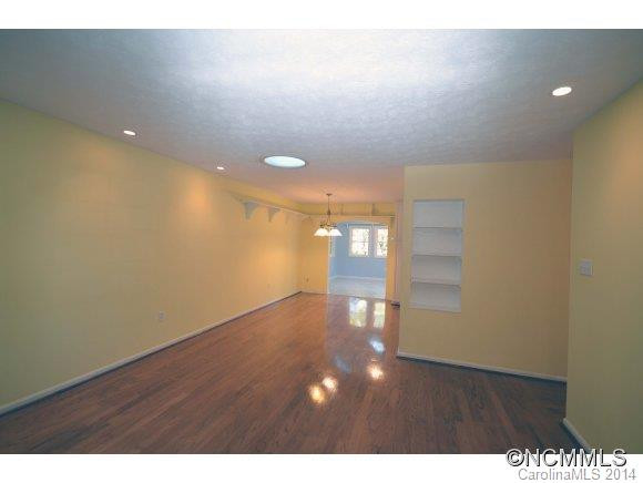 21 Laurel Park Drive - Photo 2