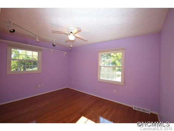 21 Laurel Park Drive - Photo 11