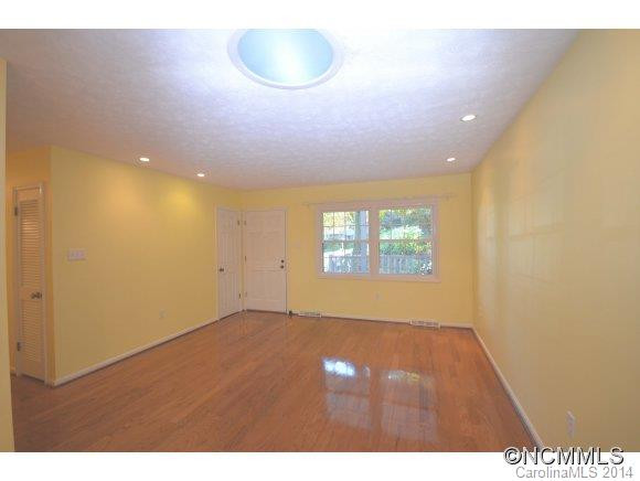 21 Laurel Park Drive - Photo 4