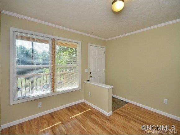153 SYCAMORE DRIVE - Photo 2