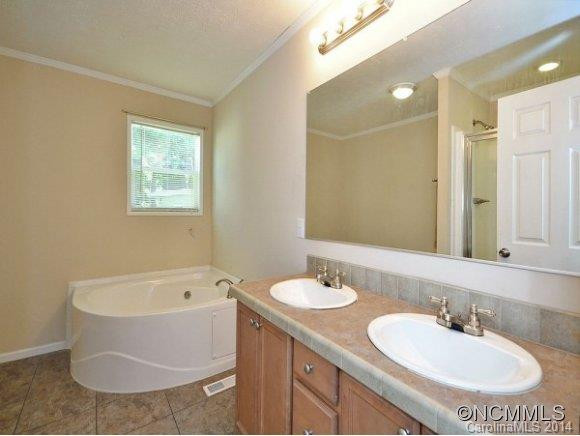 153 SYCAMORE DRIVE - Photo 11