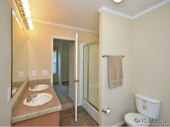 153 SYCAMORE DRIVE - Photo 12