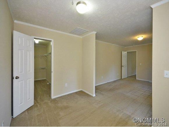 153 SYCAMORE DRIVE - Photo 13