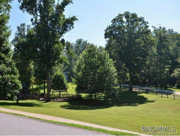 153 SYCAMORE DRIVE - Photo 22