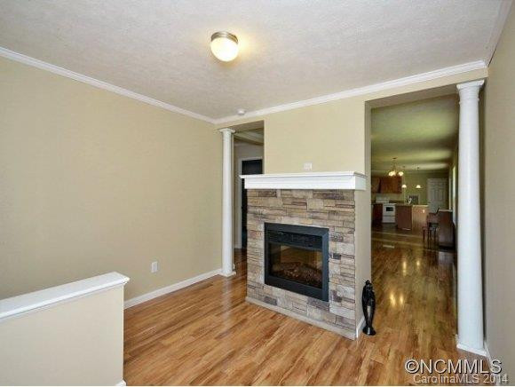 153 SYCAMORE DRIVE - Photo 4