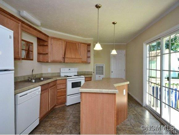 153 SYCAMORE DRIVE - Photo 6