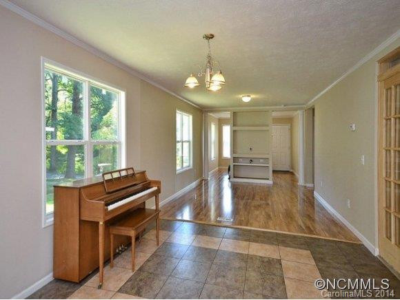 153 SYCAMORE DRIVE - Photo 9