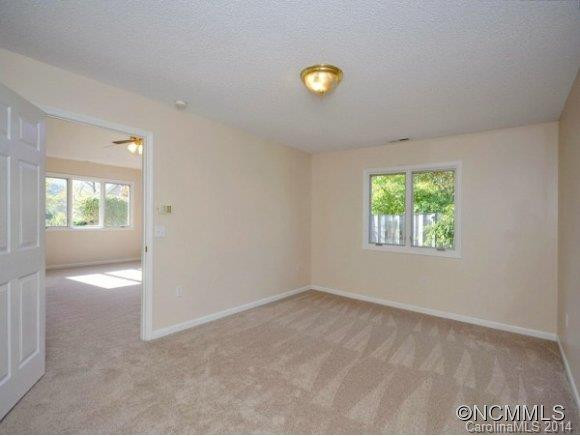 46 HONEYCOMBE CR - Photo 8