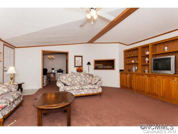 18 Spencer Road - Photo 10