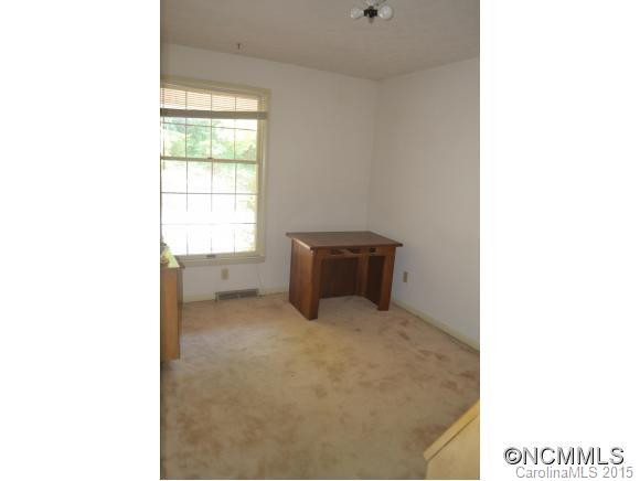 299 Sky lake Drive - Photo 11