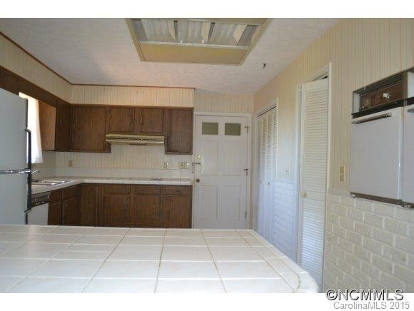 299 Sky lake Drive - Photo 5