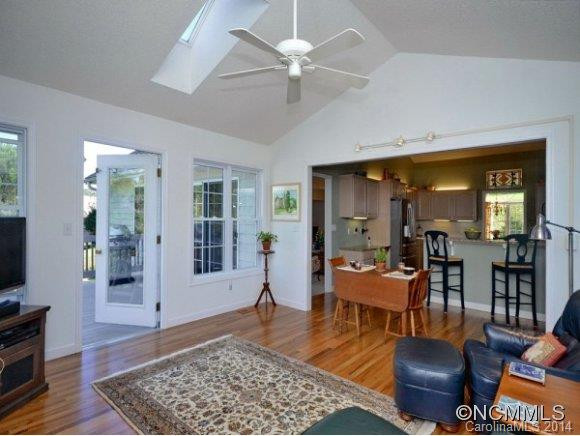 67 BEAUMONT DRIVE - Photo 11