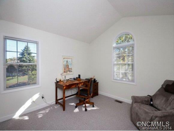 67 BEAUMONT DRIVE - Photo 18