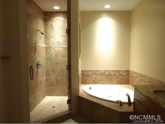 1659 COUNTRY CLUB DRIVE, UNIT D201 - Photo 17
