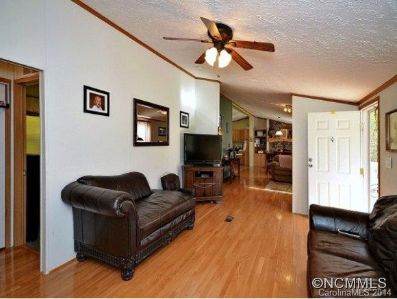 130 Poppas Place - Photo 3
