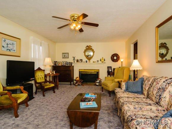 5 Knollridge Road - Photo 4