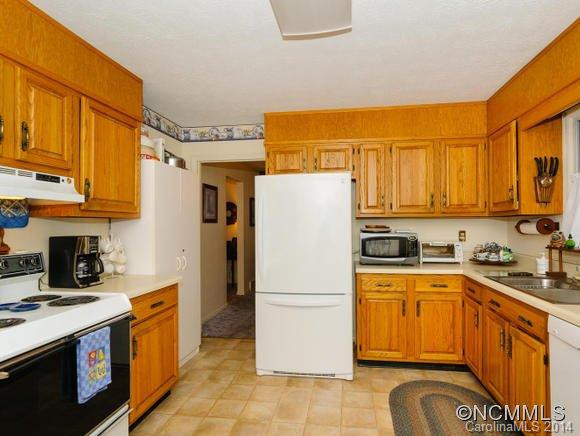 5 Knollridge Road - Photo 7