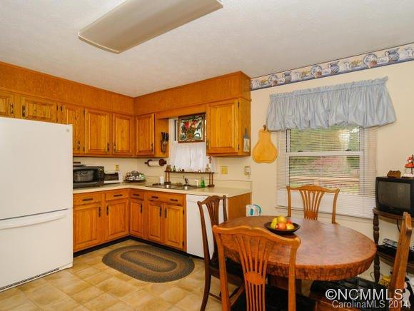 5 Knollridge Road - Photo 8