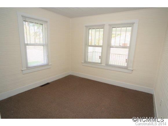 210 Beverly Avenue - Photo 7