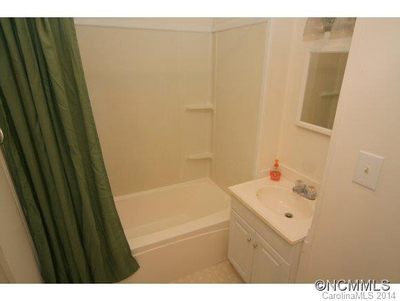 210 Beverly Avenue - Photo 8