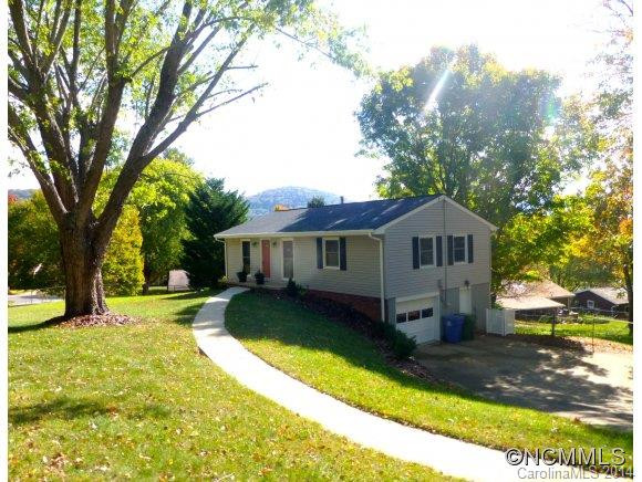 4 Hillview Circle