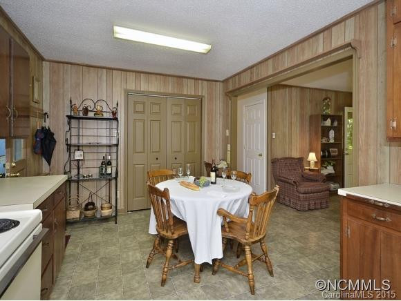 300 CHESTNUT HILL LOOP RD. - Photo 12