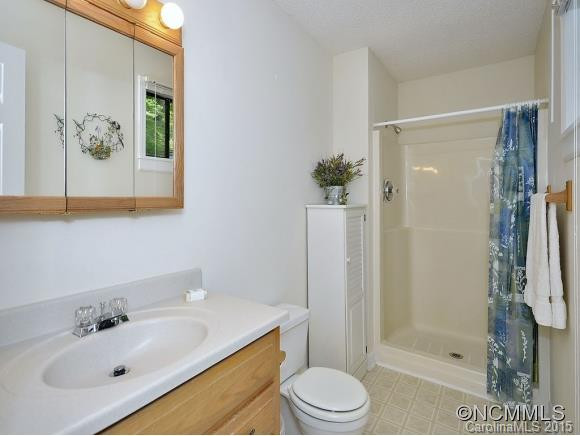 300 CHESTNUT HILL LOOP RD. - Photo 14
