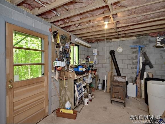 300 CHESTNUT HILL LOOP RD. - Photo 18