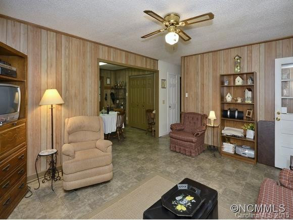 300 CHESTNUT HILL LOOP RD. - Photo 9