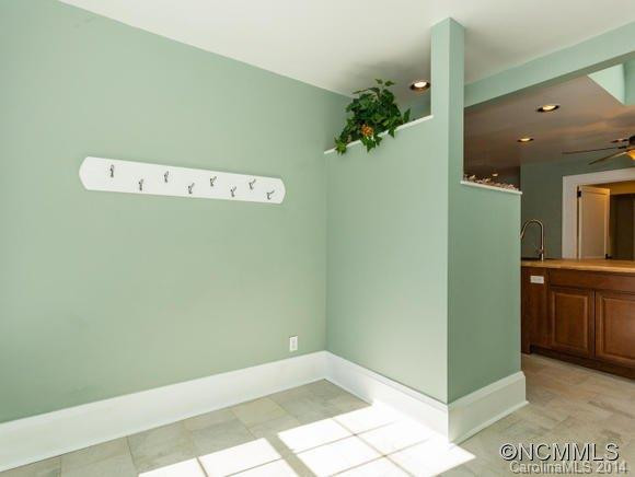 314 Blythe Street - Photo 9