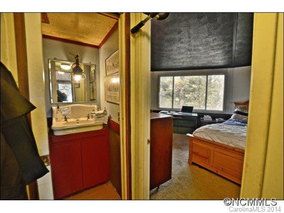 826 Town Mountain Road - Photo 11