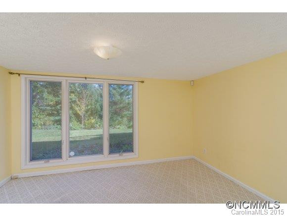 9 Crowningway Drive - Photo 17