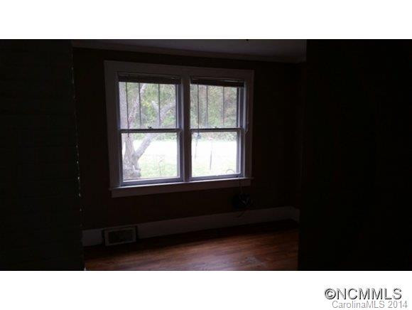 34 Old White Street - Photo 8