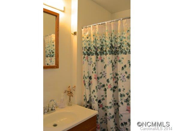 38 West Lake View Road - Photo 19