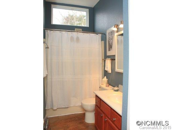 39 Third - Photo 11